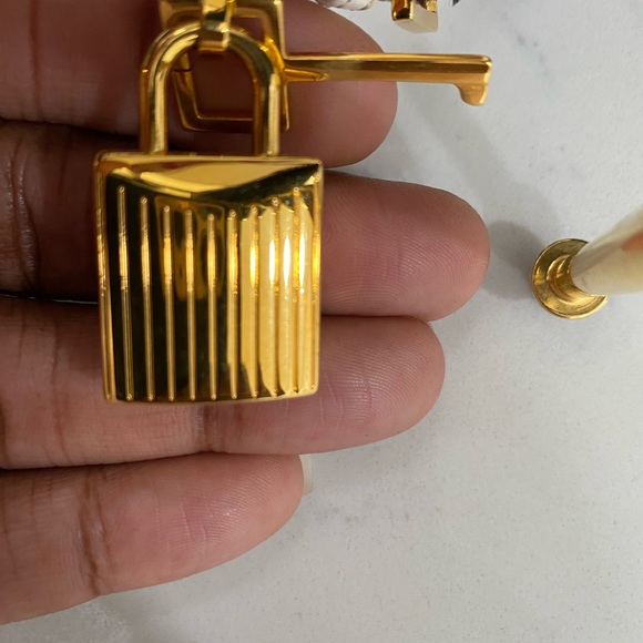 Authentic Tom Ford Padlock Heeled Sandals - Picture 5 of 8